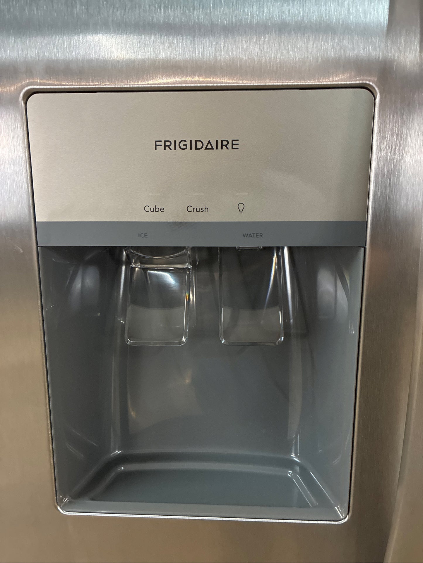 Frigidaire 36in 25.6cuft Side by Side Refrigerator SS