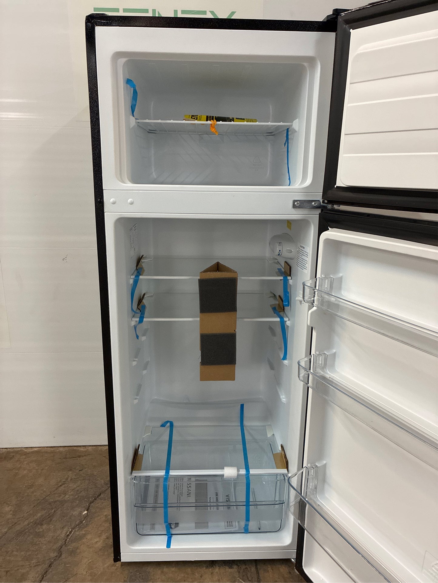 7.1 cu. ft. Top Freezer Refrigerator, SS Look