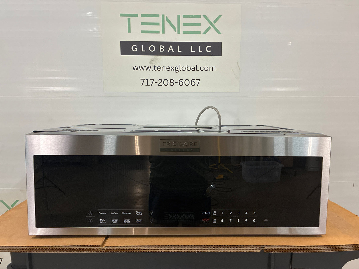 Frigidaire Gallery 30 in. 1.2 cu. ft. Microwave Steel