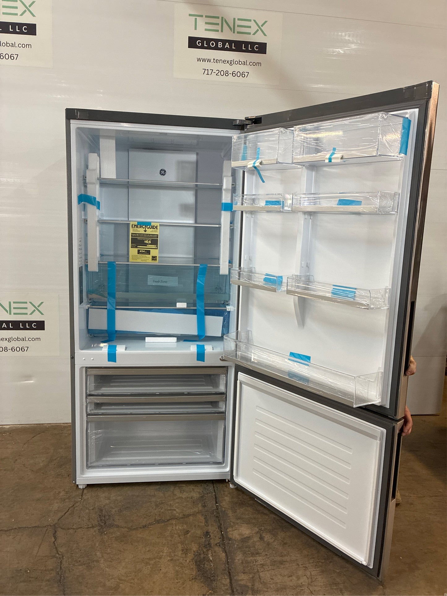 GE 17.7-cu ft Counter-depth Bottom-Freezer Fridge