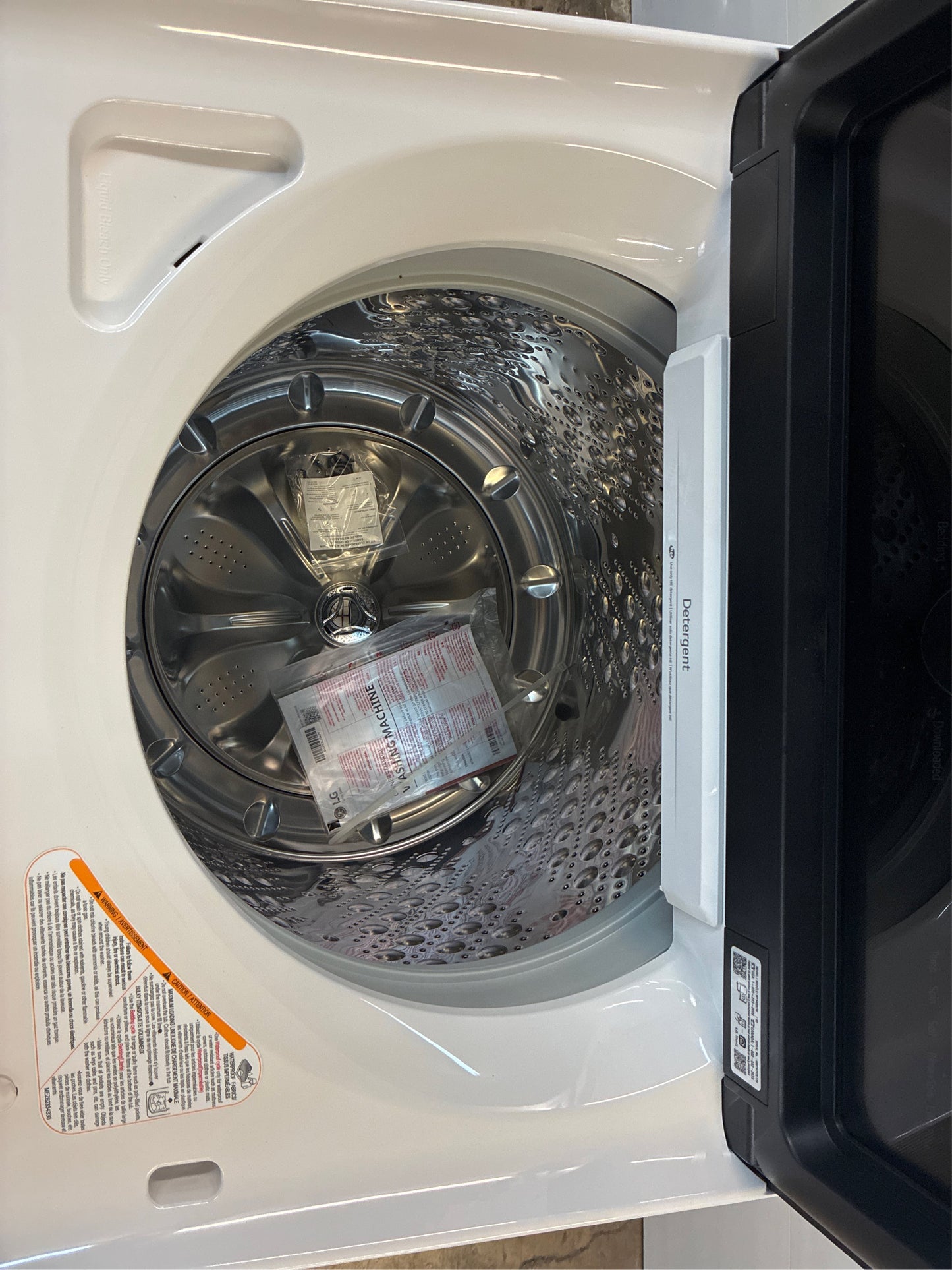 LG 5.5 cu. ft. SMART Top Load Washer - White