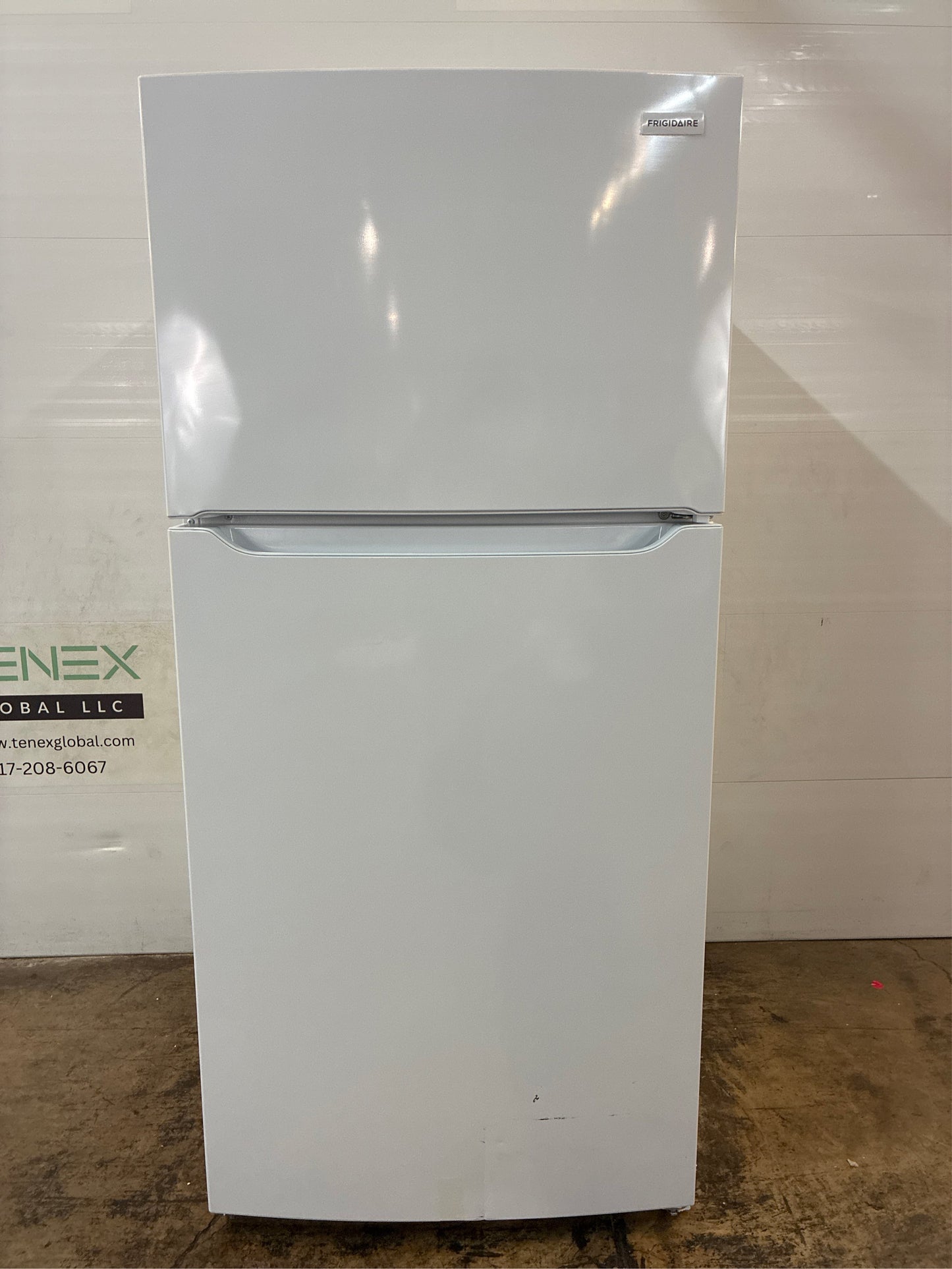 Frigidaire 29.6 in. 20 cu. ft. Top Freezer Refrigerator