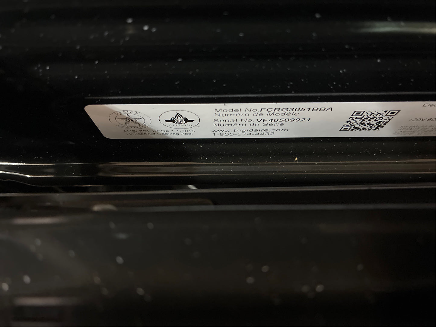 Frigidaire 30" 5.1-cu ft Gas Range (Black)