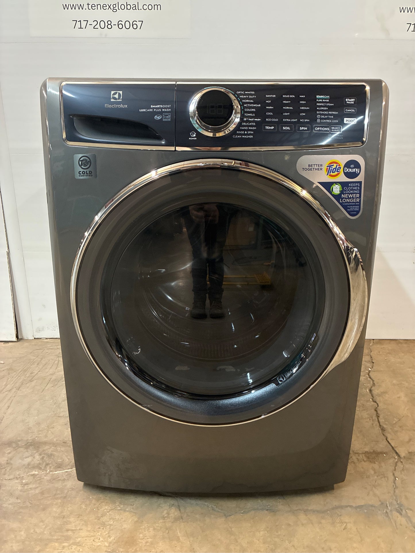 Electrolux 4.5 cu, ft. Front Load Washer - Titanium