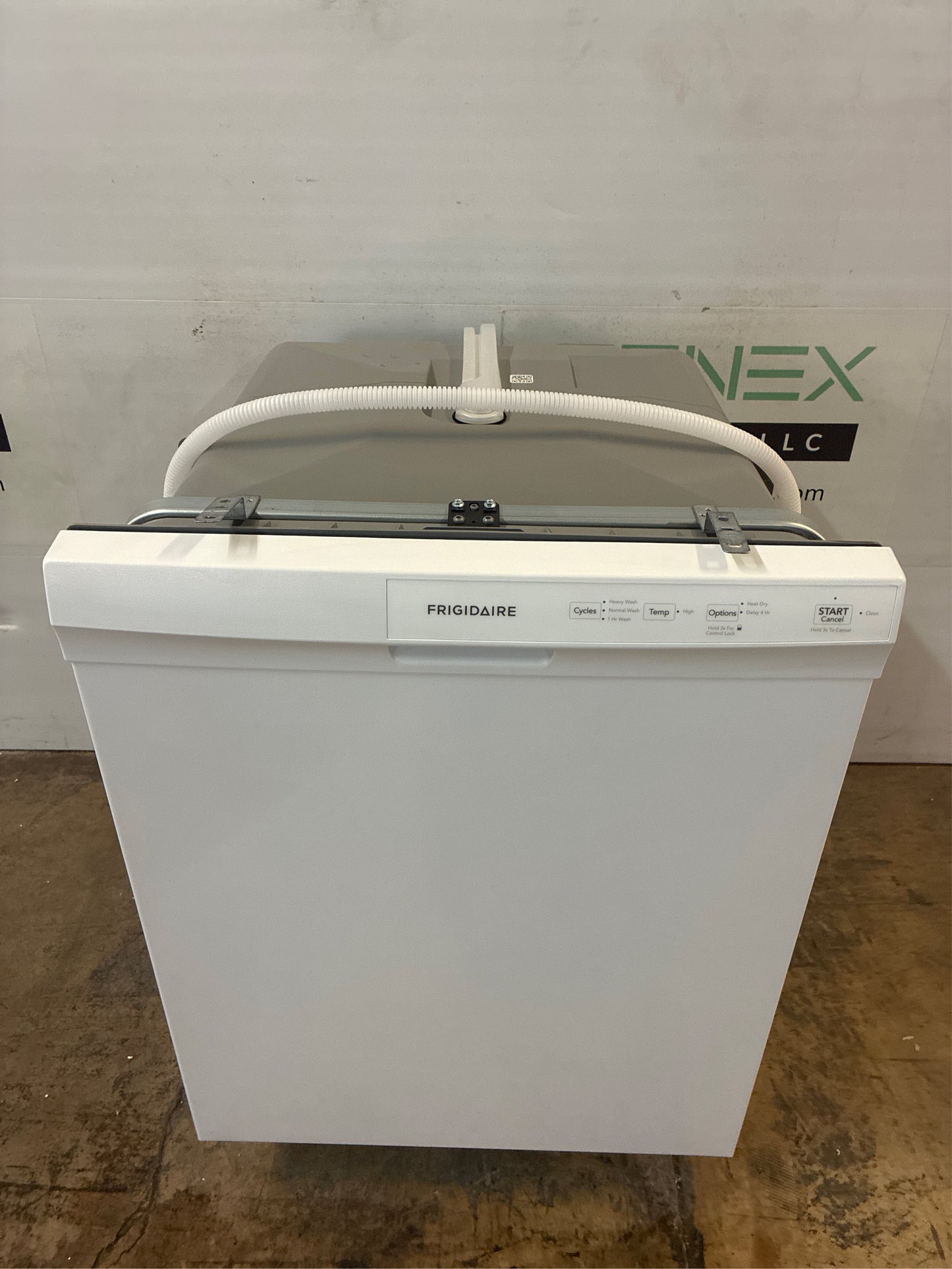 Frigidaire 24" Front Control Built-In Dishwasher, White