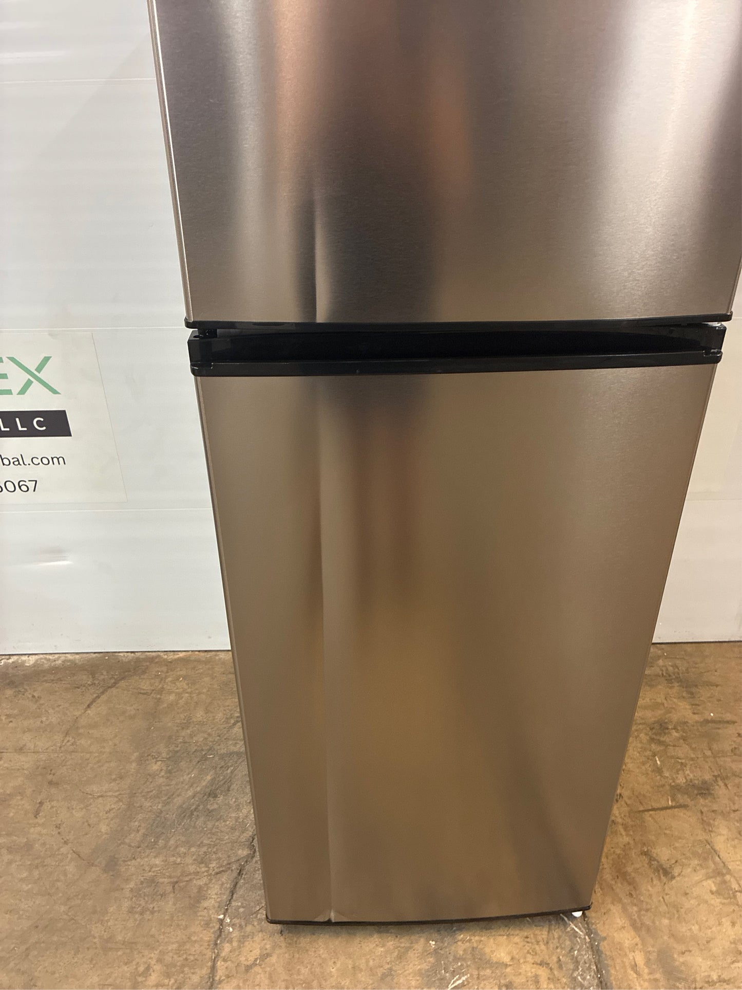 7.1 cu. ft. Top Freezer Refrigerator, Steel Look