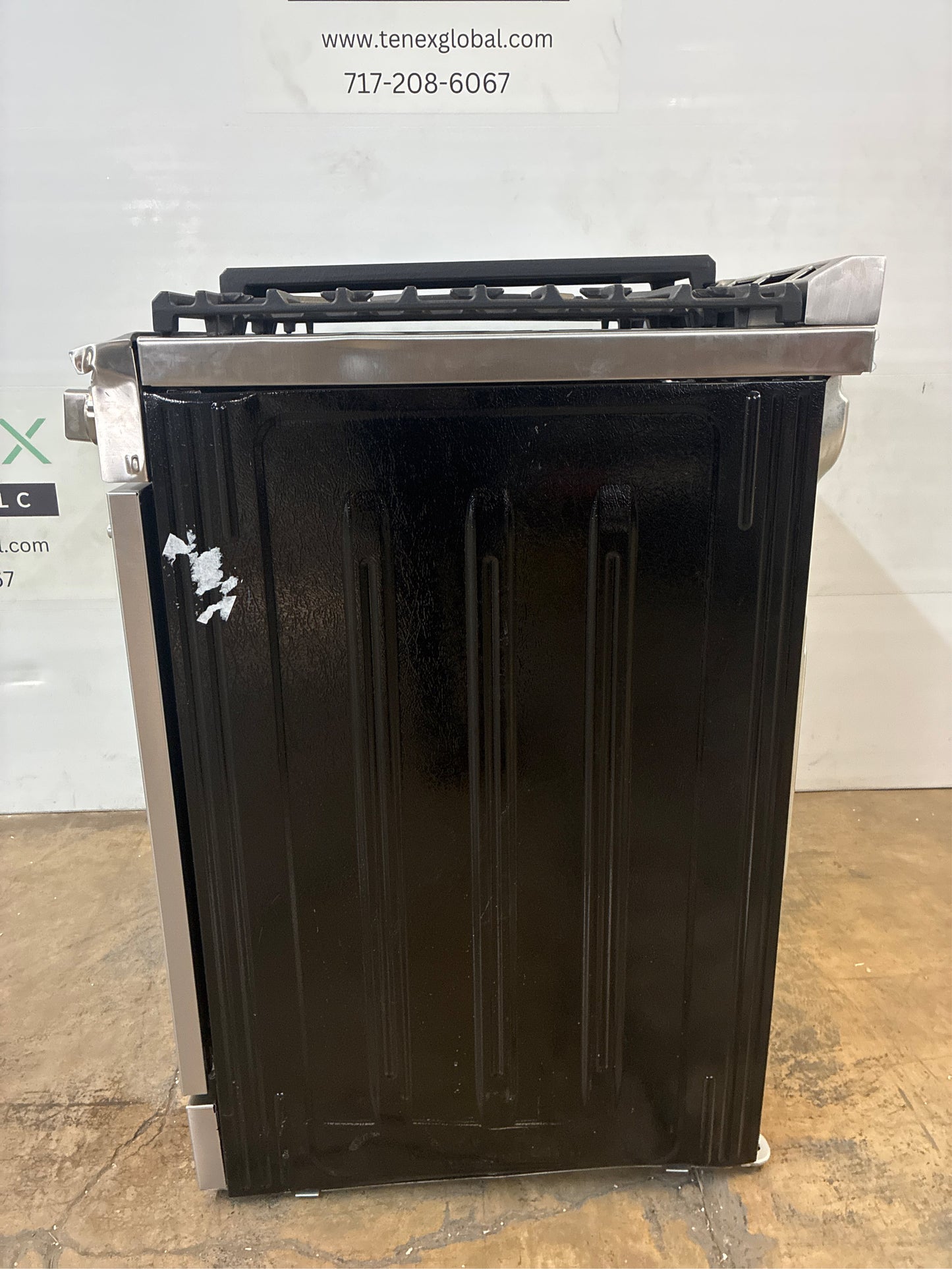 Frigidaire Pro 30" 6B Gas Range w/ Air Fry