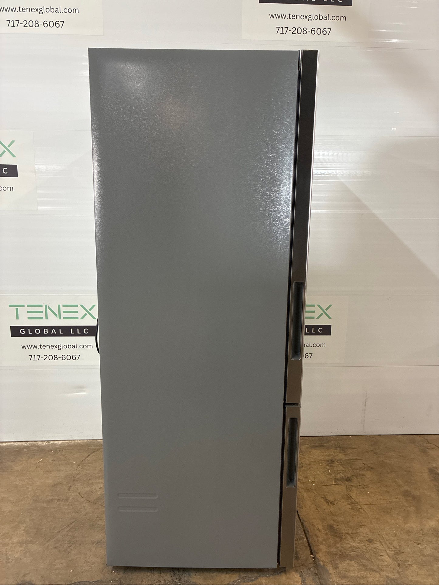 GE 17.7-cu ft Counter-depth Bottom-Freezer Fridge