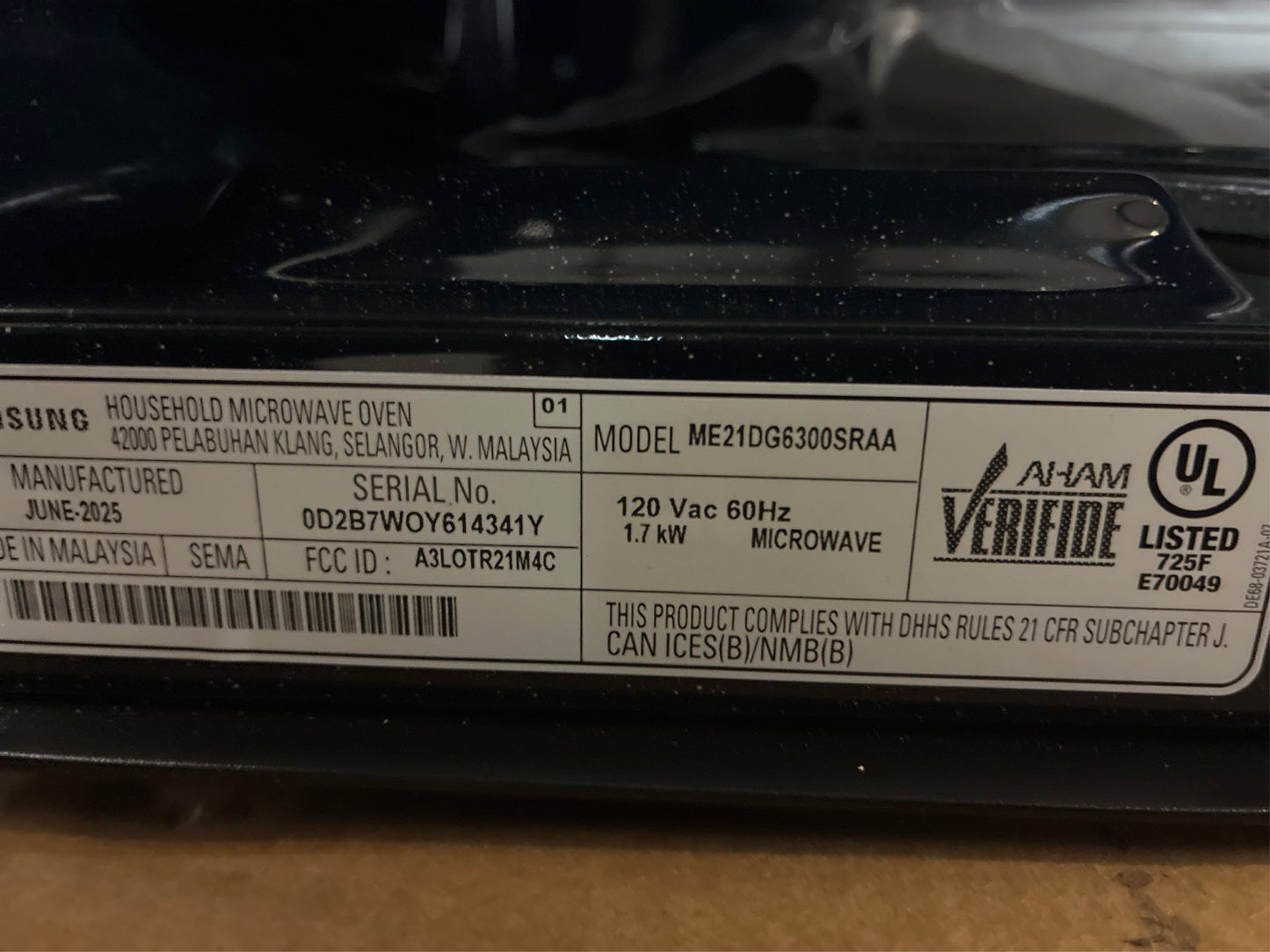 Samsung 2.1 cu ft 1000W OTR Microwave