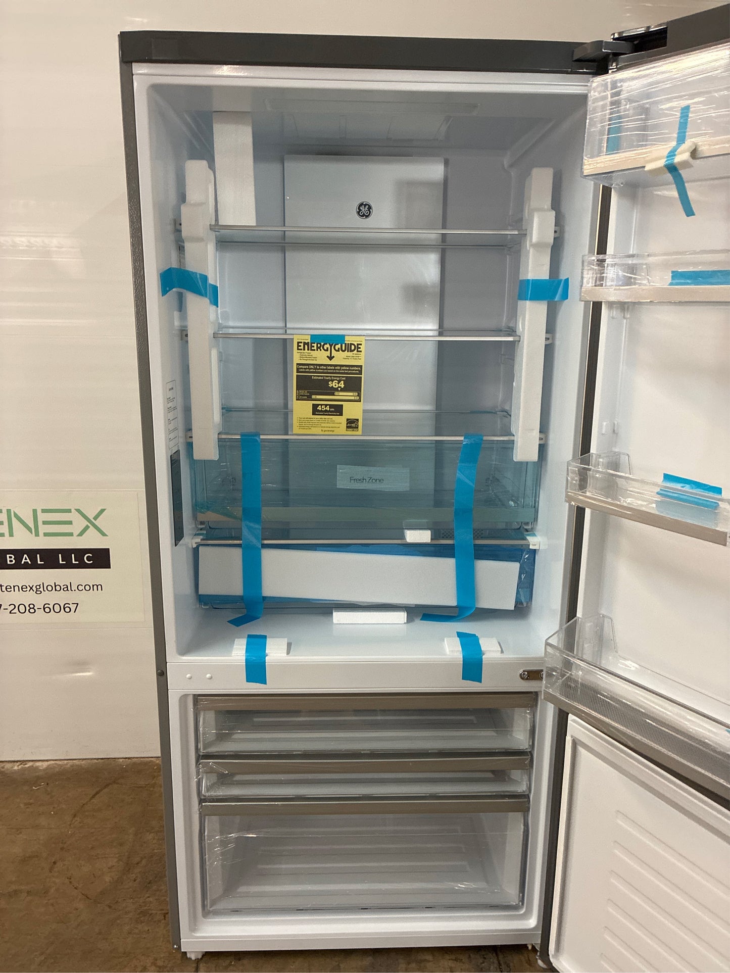 GE 17.7-cu ft Counter-depth Bottom-Freezer Fridge