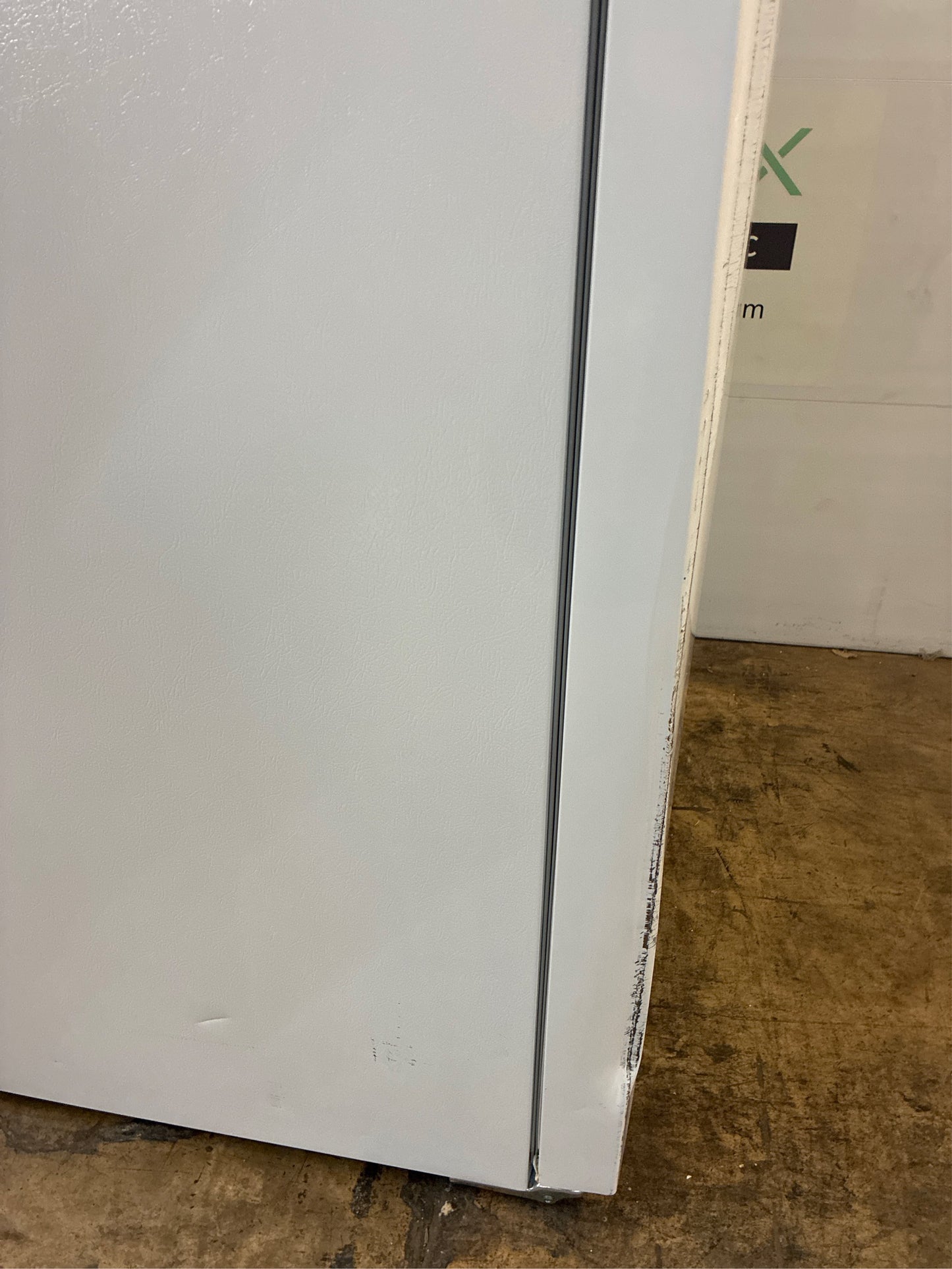 Frigidaire 29.6 in. 20 cu. ft. Top Freezer Fridge, White
