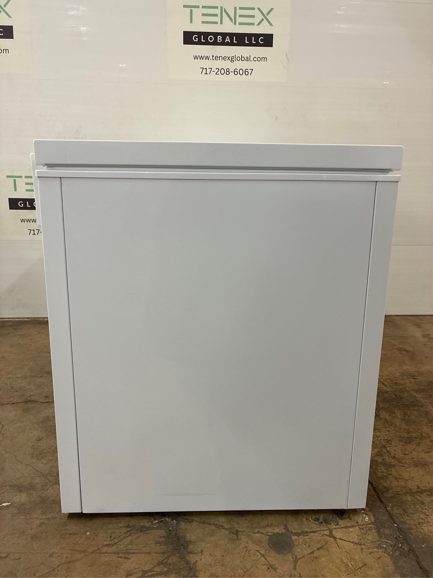 Frigidaire 14.8 cu. ft. Chest Freezer with LED, Garage Ready
