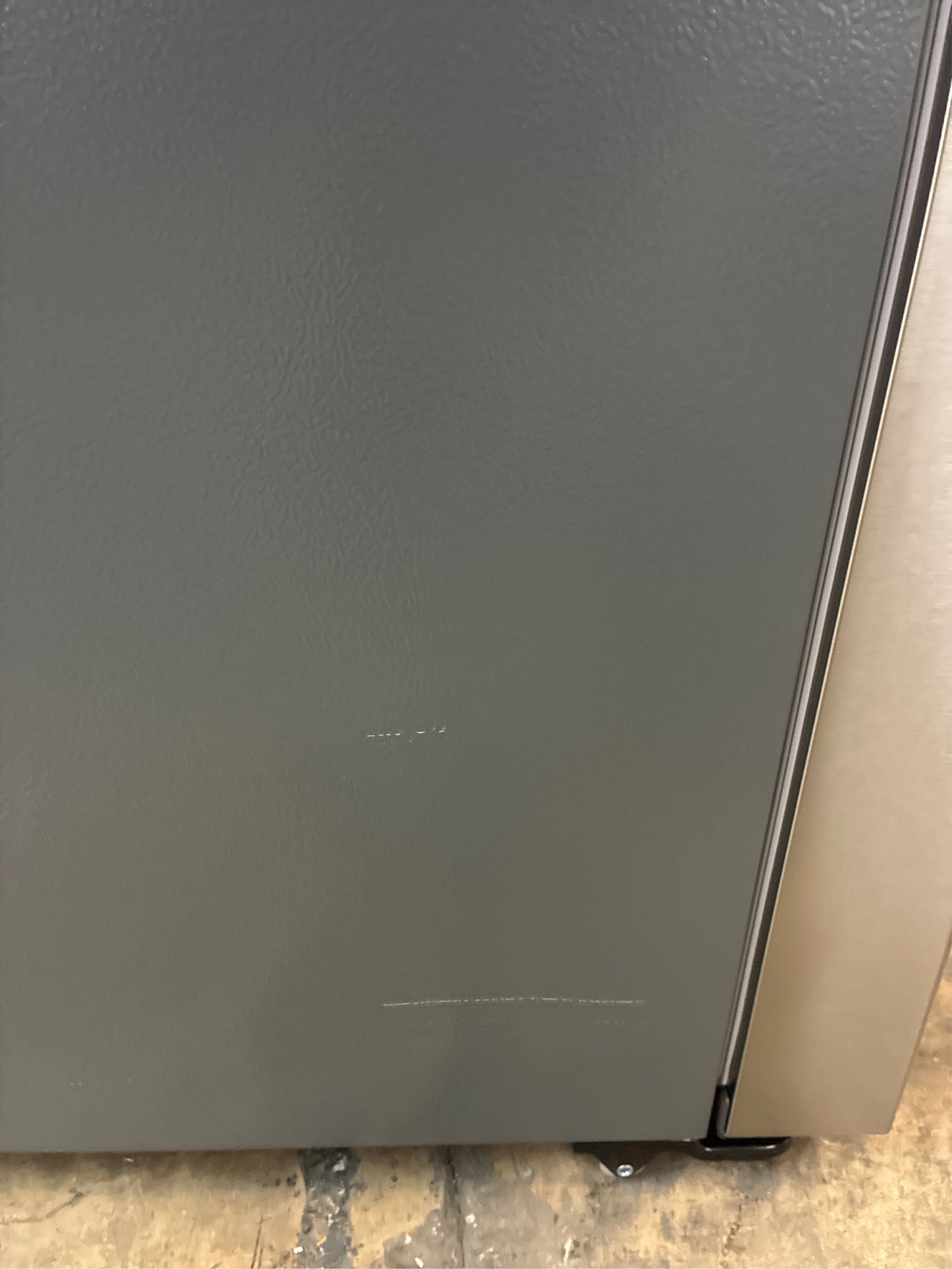 Frigidaire Gallery Refrigerator with Ice Maker