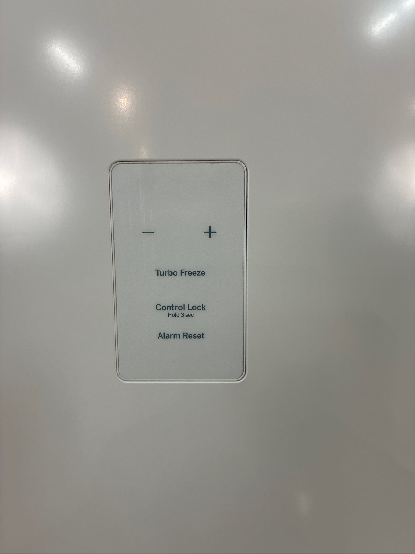 GE 14.1-cu ft Frost-free Upright Freezer