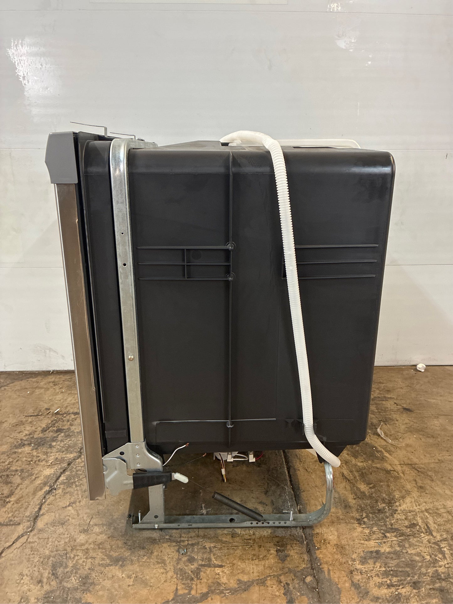 Frigidaire 24 in Front-Control Built-In Dishwasher