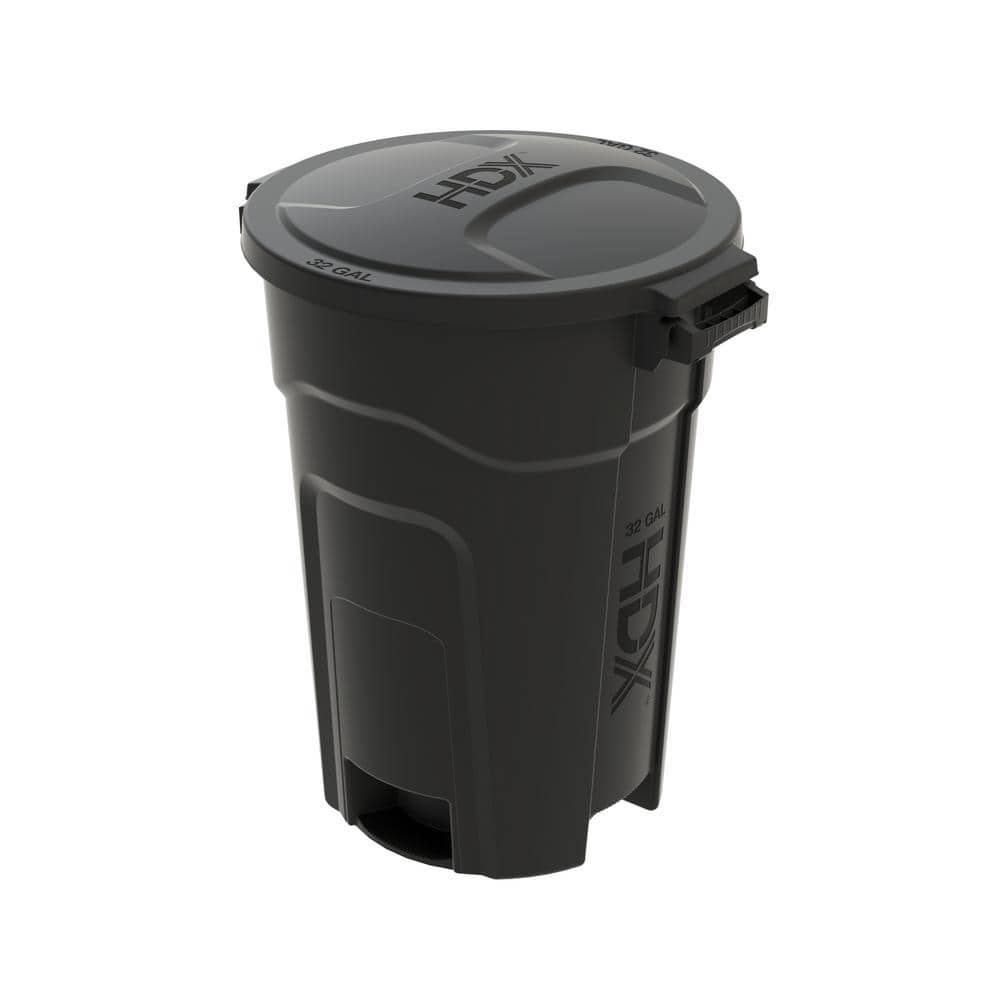 32 gal Black Outdoor Trash Can with Domed Lid