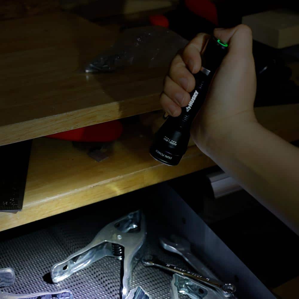 Husky 500-Lumens Dual Power Flashlight
