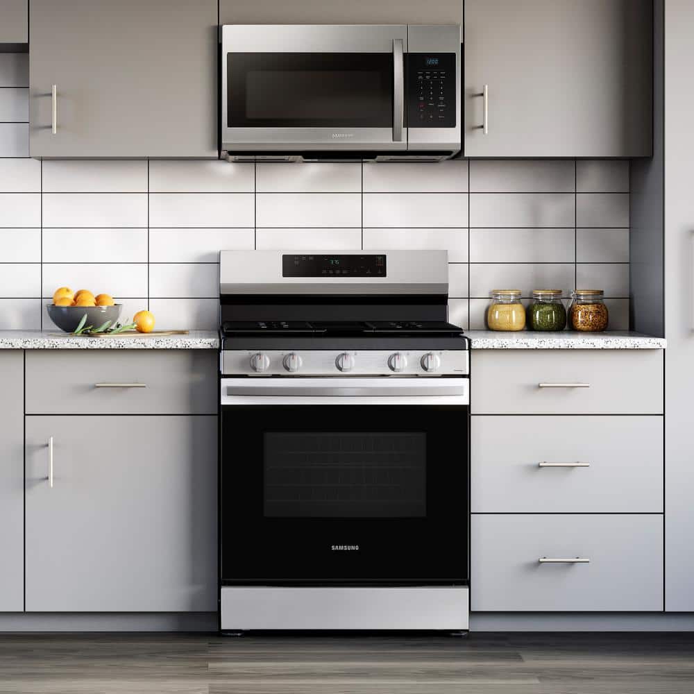 Samsung 6.0 cu. ft. Gas Range with Griddle