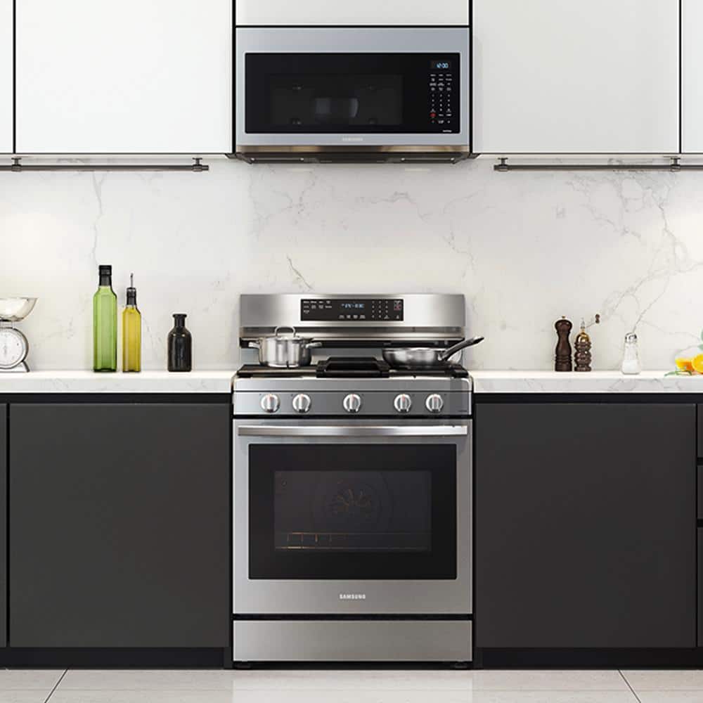 6 cu. ft. Smart Wi-Fi Enabled Convection Gas Range with No Preheat AirFry in Stainless Steel