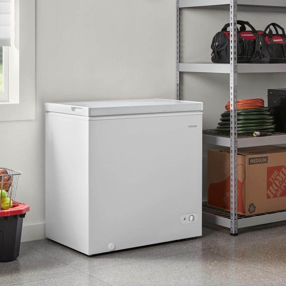 Vissani 7.0 cu ft Chest Freezer w LED White